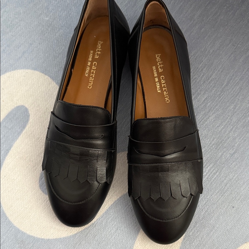 Betta Carrano (Andrea Carrano) Black Leather Loafers Sz 38.5